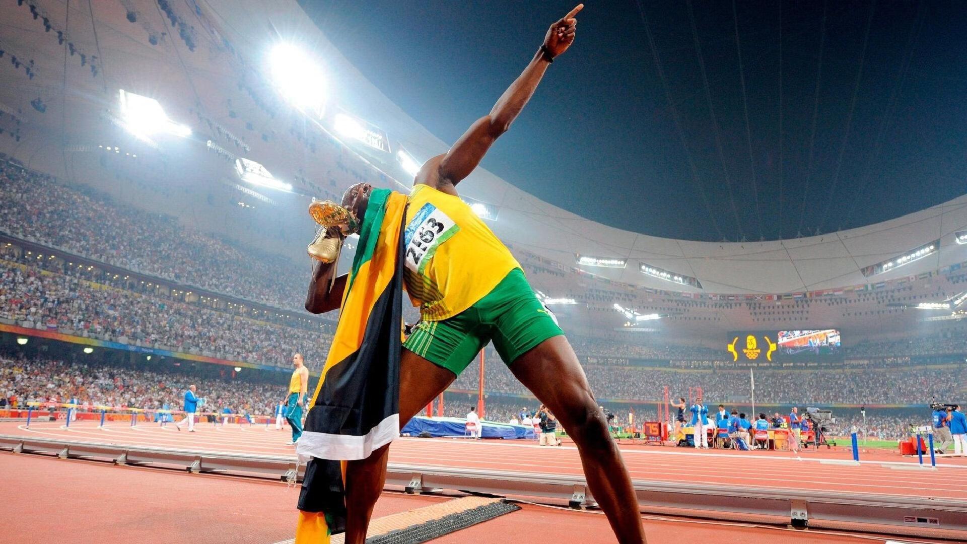 英超争冠大戏变喜剧！网友恶搞三强互让冠军，笑翻全球球迷